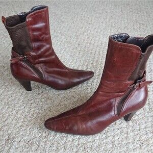 Aquatalia brown Leather Buckle ankle boots size 37